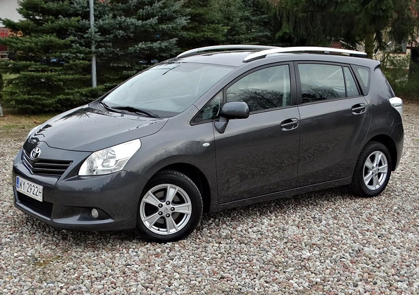 Toyota Verso cena 20800 przebieg: 241000, rok produkcji 2009 z Witnica małe 154